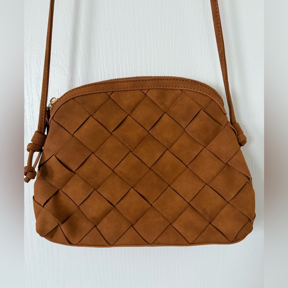 NWOT - Moda Luxe - Woven Brown Crossbody Bag - Picture 2 of 5